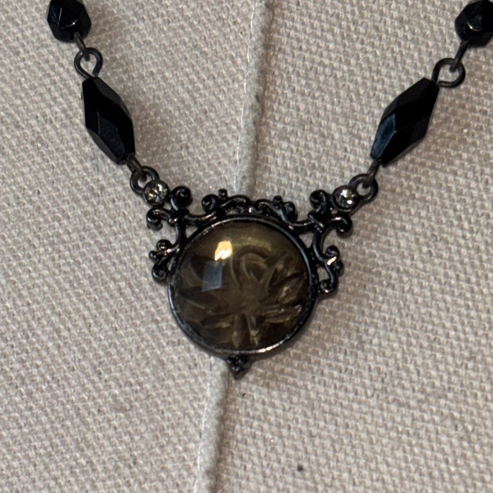 1928 Black and Gold Necklace with flower inside - Picture 4 of 4